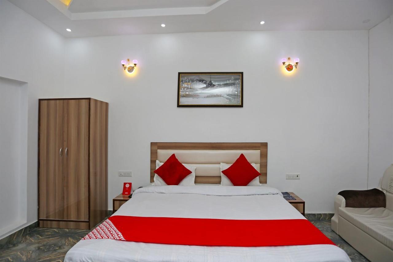 Hotel Rest Palace Agra  Exterior photo