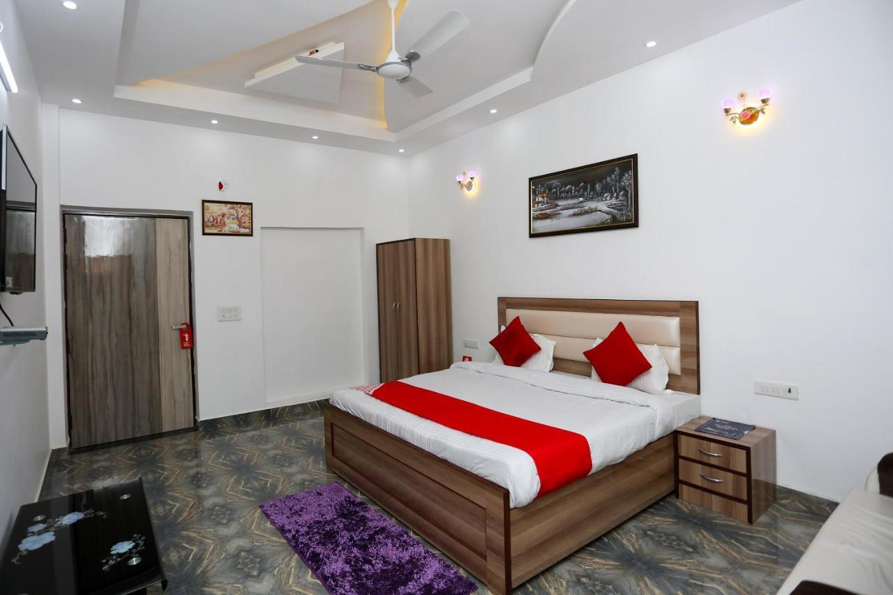 Hotel Rest Palace Agra  Exterior photo